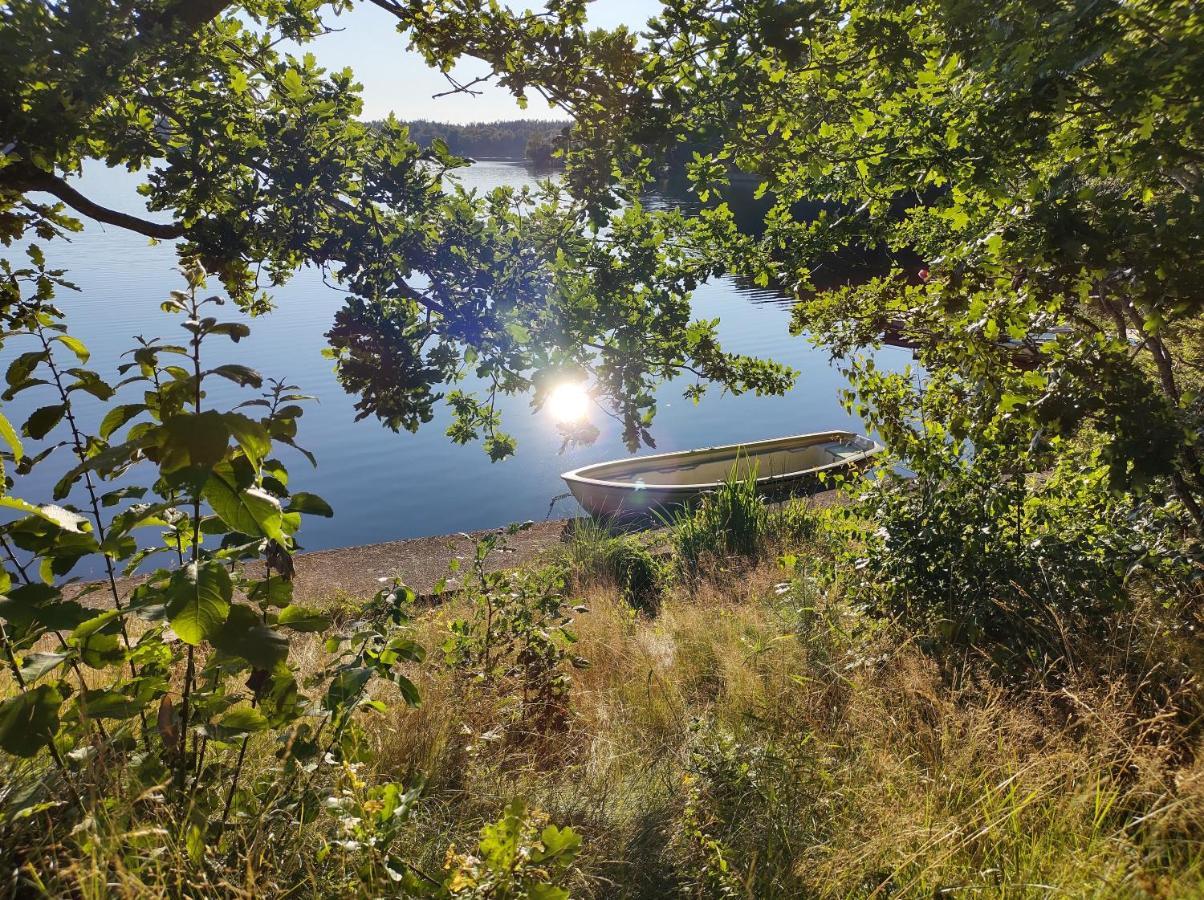 Varhaga Vandrarhem Sjuntorp Kültér fotó
