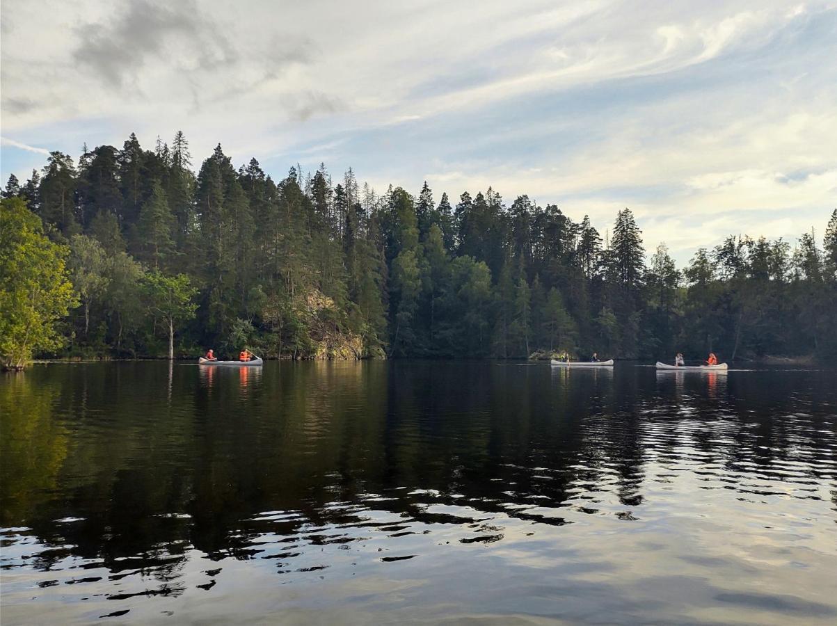 Varhaga Vandrarhem Sjuntorp Kültér fotó