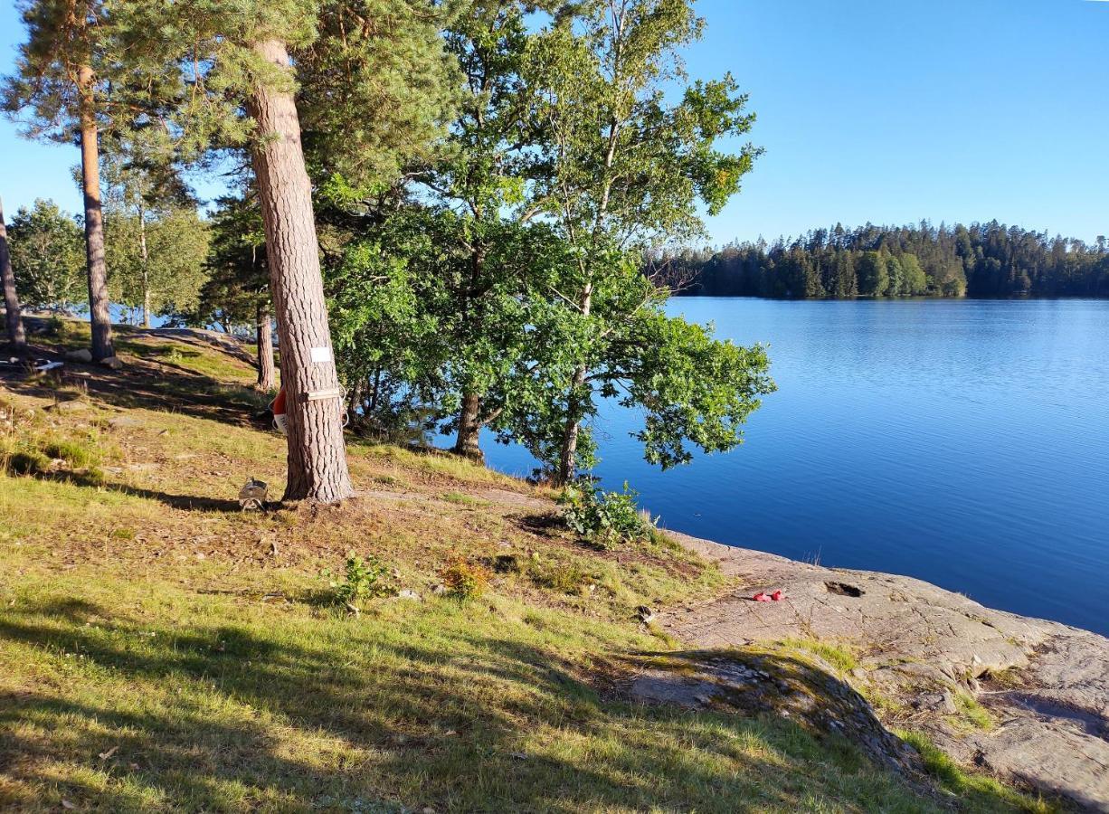 Varhaga Vandrarhem Sjuntorp Kültér fotó