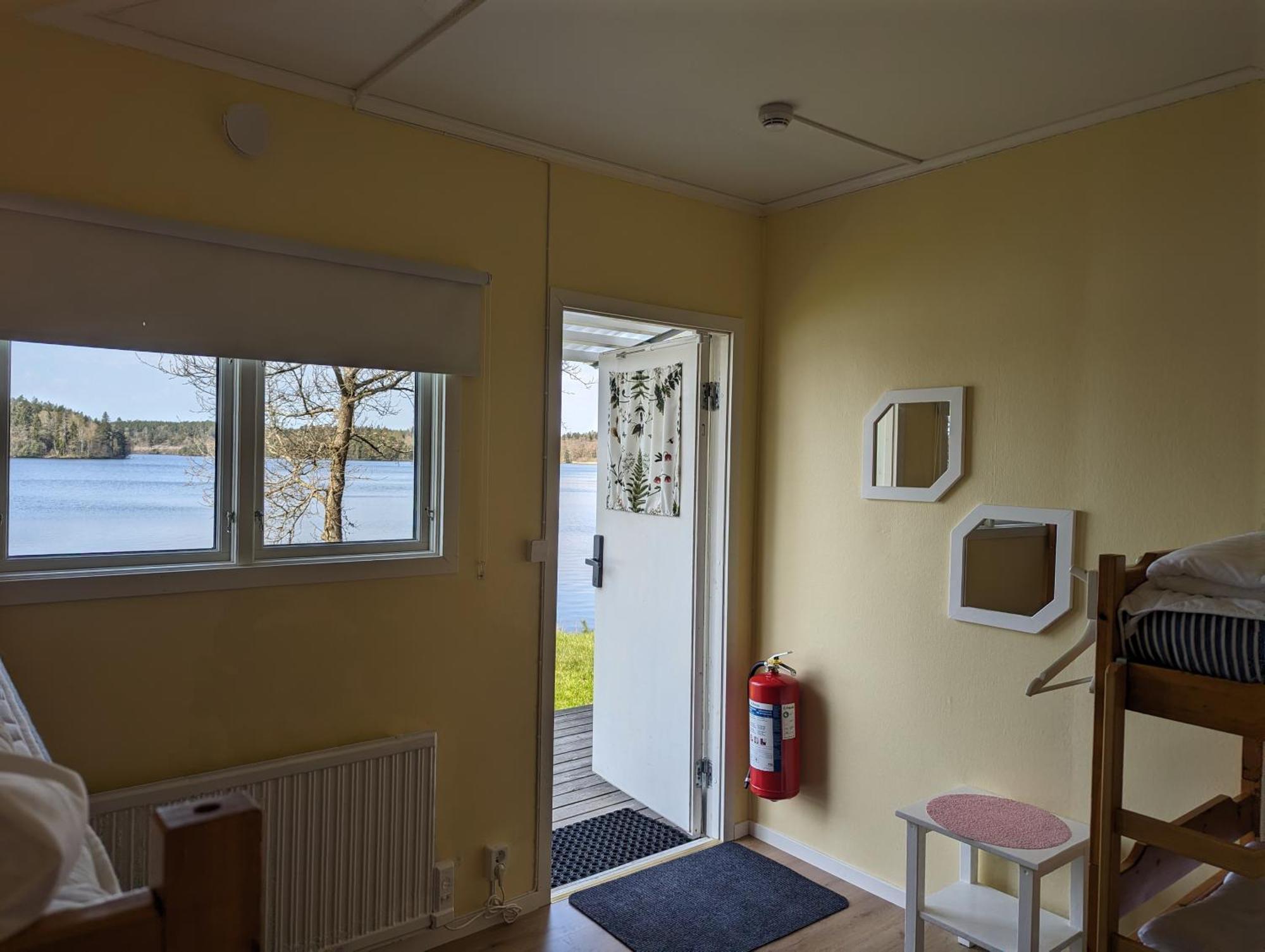 Varhaga Vandrarhem Sjuntorp Kültér fotó